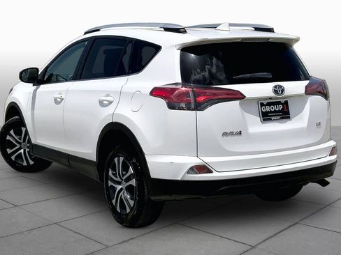 Used 2016 Toyota RAV4 LE FWD image 12