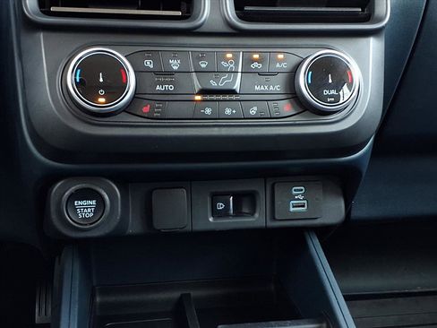 Used 2023 Ford Maverick Lariat w/ Lariat Luxury Package image 13