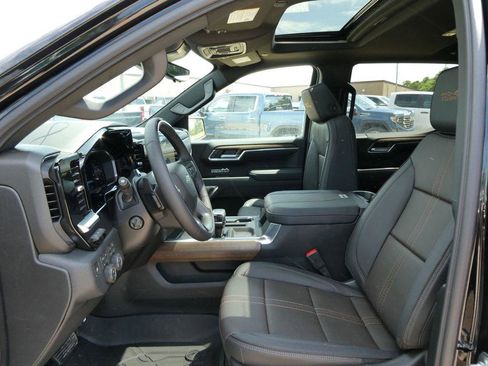 New 2026 Chevrolet Silverado 1500 High Country w/ High Country Premium Package AWD/4WD image 19