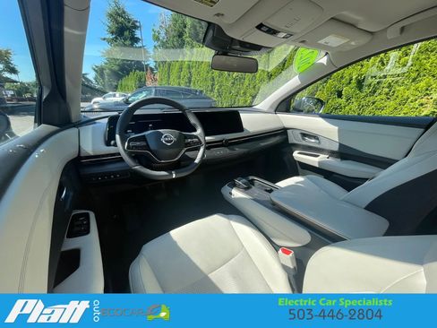 Used 2023 Nissan Ariya AWD image 30