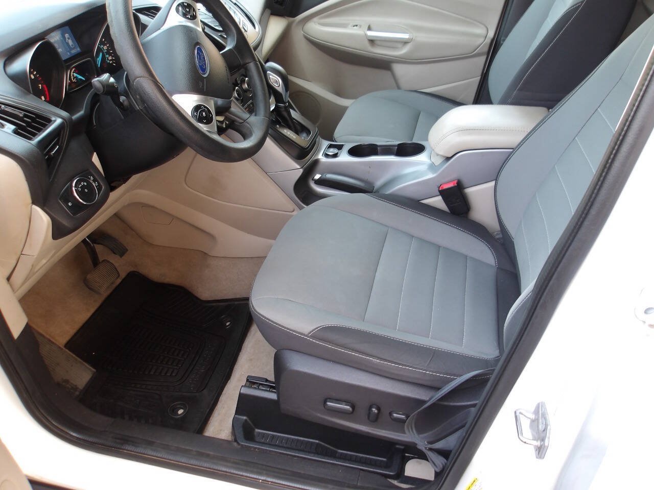 Used 2015 Ford Escape SE FWD image 5
