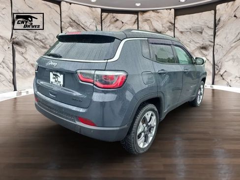 Used 2017 Jeep Compass Limited AWD/4WD image 5