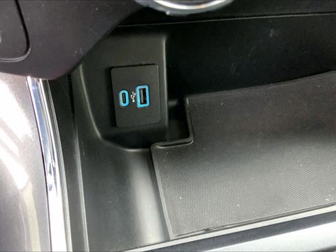 Certified 2021 Ford F150 XLT w/ Equipment Group 302A High image 31