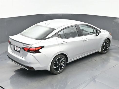 New 2025 Nissan Versa SR w/ Trunk Package image 33