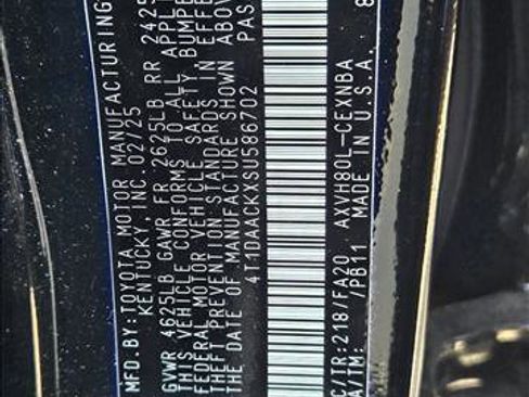 Used 2025 Toyota Camry LE image 15