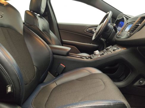 Used 2016 Chrysler 200 S FWD image 21