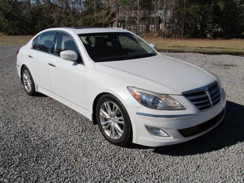 Used 2014 Hyundai Genesis 3.8 w/ Technology Package 03 image 8