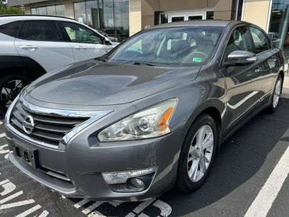 Used 2015 Nissan Altima 2.5 SV w/ Convenience Package