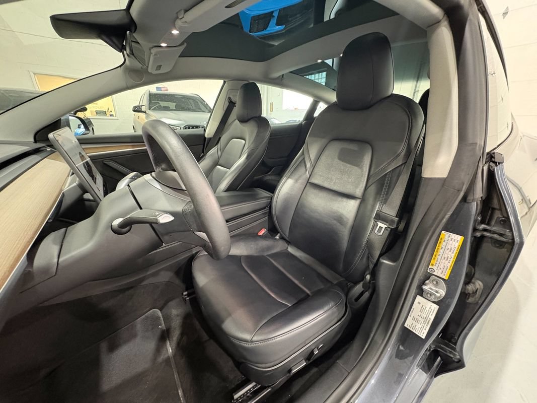 Used 2022 Tesla Model 3 Long Range AWD/4WD image 9