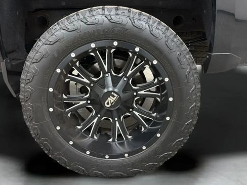 Used 2018 Chevrolet Silverado 1500 LT w/ All Star Edition AWD/4WD image 28