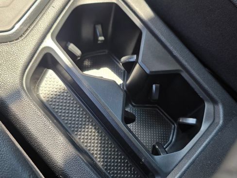 Used 2020 Volkswagen Tiguan SE w/ Panoramic Sunroof Package FWD image 47