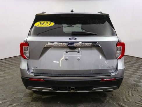 Used 2023 Ford Explorer XLT w/ Equipment Group 202A image 8