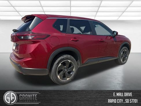 Used 2025 Nissan Rogue SV AWD/4WD image 5