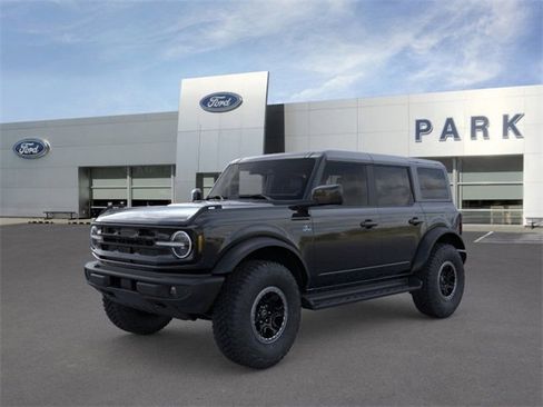 New 2025 Ford Bronco Outer Banks w/ Sasquatch Package image 1