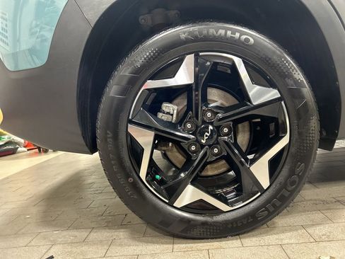 Certified 2025 Kia Seltos EX image 26