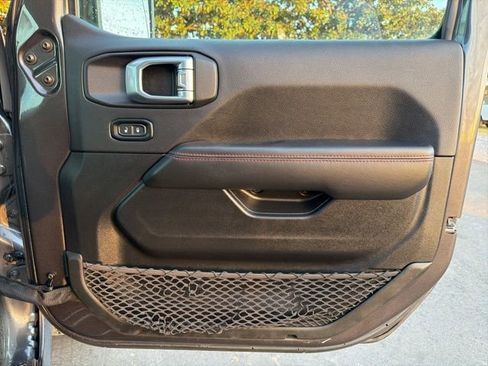 Used 2021 Jeep Wrangler Unlimited Rubicon image 10