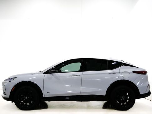 Used 2025 Buick Envista Sport Touring image 5