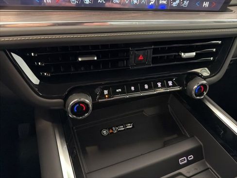 New 2026 Chevrolet Suburban Premier AWD/4WD image 48