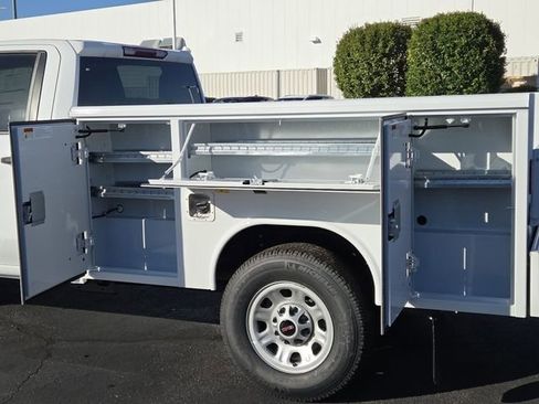 New 2025 GMC Sierra 3500 Pro w/ Convenience Package image 9