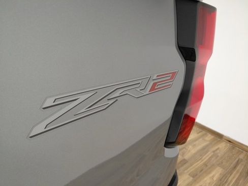 Certified 2024 Chevrolet Colorado ZR2 w/ ZR2 Convenience Package III image 20