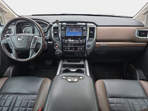 Used 2018 Nissan Titan Platinum Reserve w/ Platinum Utility Package AWD/4WD image 10