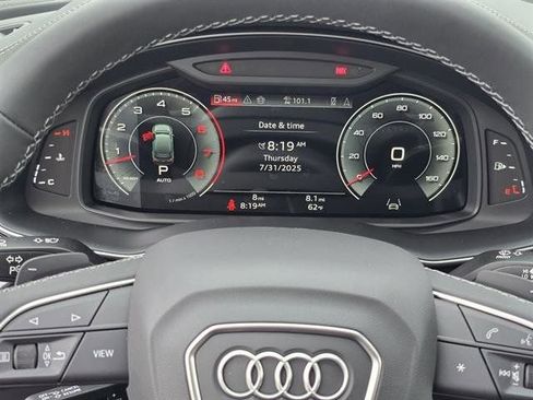 New 2025 Audi Q7 3.0T Prestige image 9