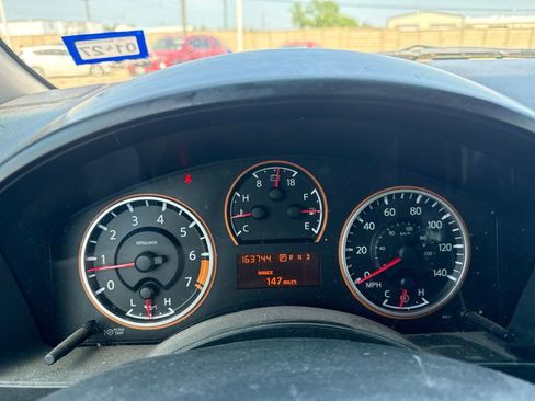 Used 2012 Nissan Titan SV w/ SV Value Truck Pkg RWD image 15