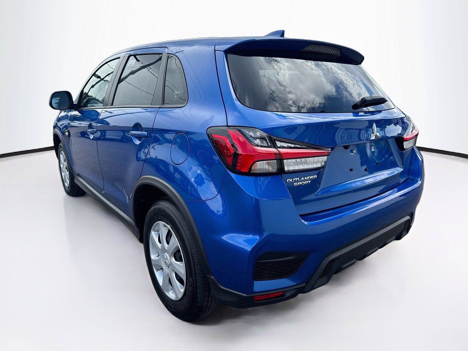 New 2027 Mitsubishi Outlander Sport FWD image 3