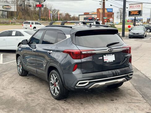 Used 2021 Kia Seltos SX w/ SX Sunroof Package image 4