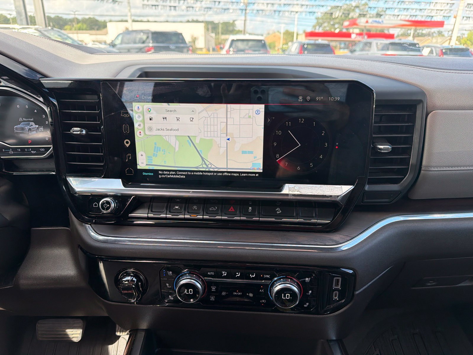 Used 2023 GMC Sierra 1500 SLT AWD/4WD image 10