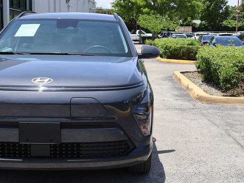 Used 2024 Hyundai Kona SEL FWD image 12
