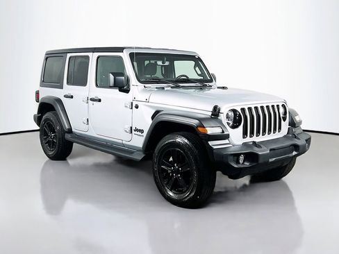 Used 2022 Jeep Wrangler Unlimited Sport AWD/4WD image 3