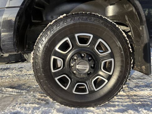 Used 2024 Ford F250 Platinum w/ Tremor Off-Road Package image 41