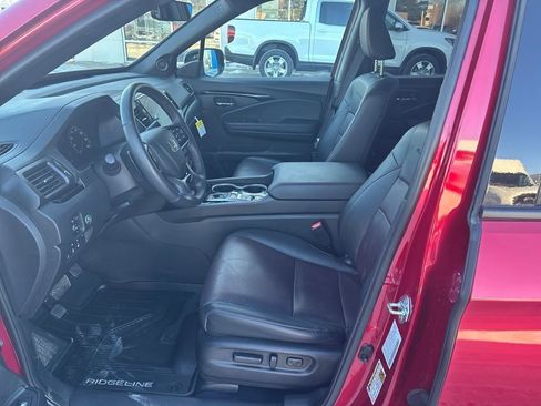 Certified 2025 Honda Ridgeline Black Edition image 13