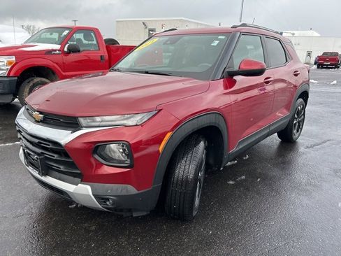 Used 2021 Chevrolet TrailBlazer LT w/ Convenience Package image 3
