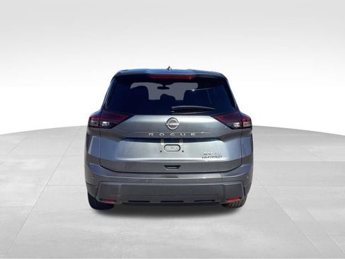 Used 2024 Nissan Rogue SV AWD/4WD image 5