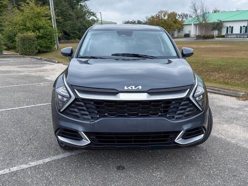 Used 2023 Kia Sportage LX image 9