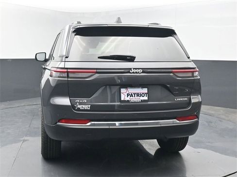 New 2025 Jeep Grand Cherokee Laredo image 4