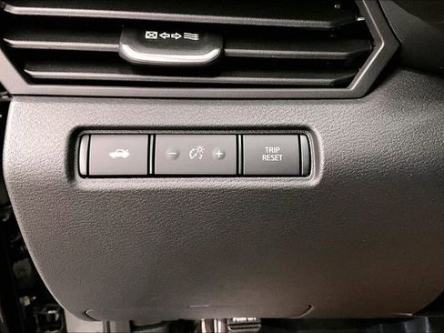 New 2026 Nissan Altima 2.5 SR FWD image 29
