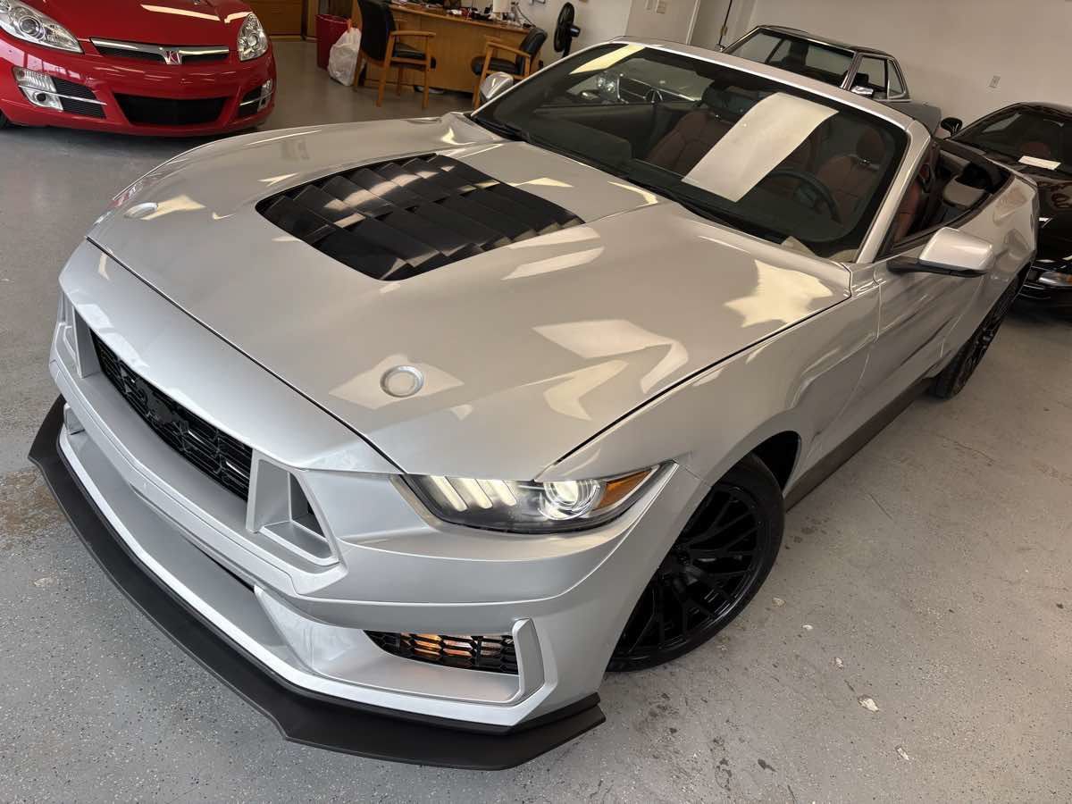 Used 2015 Ford Mustang GT Premium RWD image 17
