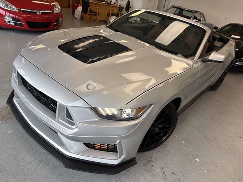 Used 2015 Ford Mustang GT Premium RWD image 17