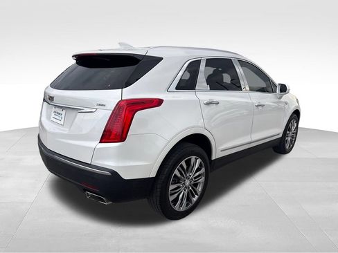 Used 2018 Cadillac XT5 Premium Luxury FWD image 5
