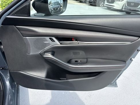 Used 2023 MAZDA MAZDA3 s FWD image 42