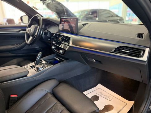 Used 2023 BMW 540i w/ M Sport Package RWD image 19