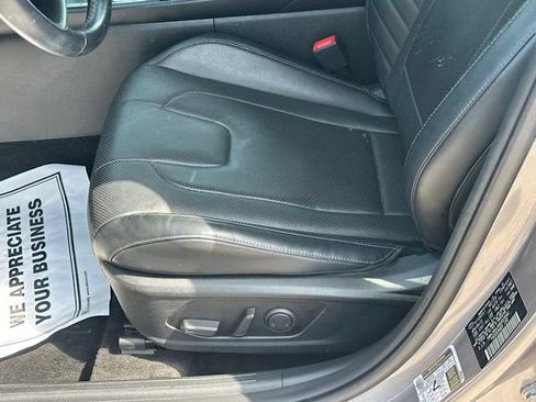 Used 2022 Hyundai Elantra Limited w/ Cargo Package FWD image 21