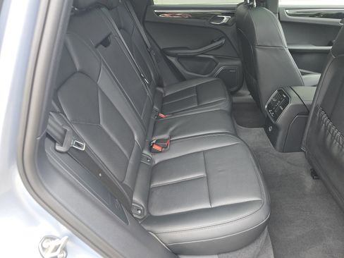 Certified 2026 Porsche Macan AWD/4WD image 20