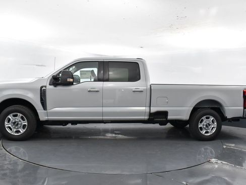 New 2026 Ford F250 XLT w/ XLT Premium Package image 9