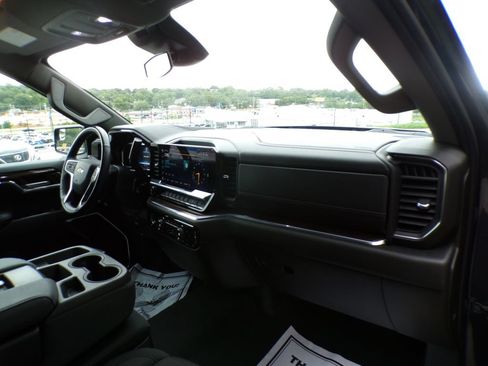 Used 2024 Chevrolet Silverado 1500 LT AWD/4WD image 14