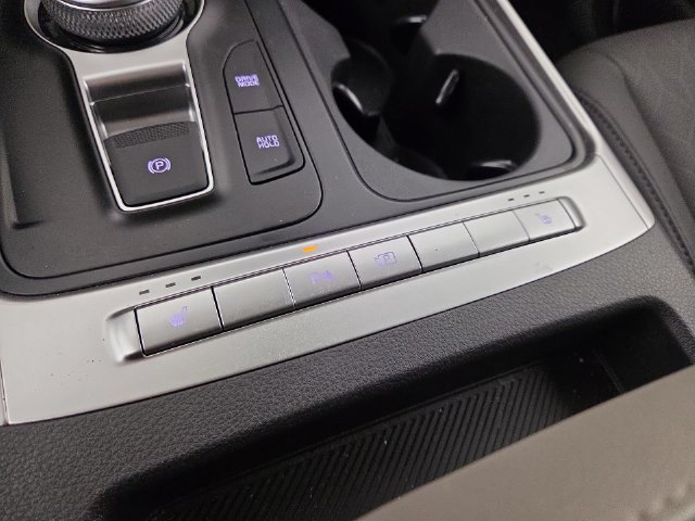 Certified 2026 Kia Carnival LXS FWD image 26