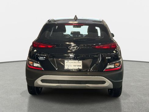 Used 2023 Hyundai Kona SE image 6